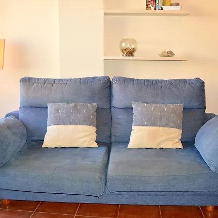 La Maison Jaune - House 度假居 *